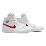 ⁦Air Jordan 1 Mid White University Red⁩ – תמונה ⁦2⁩