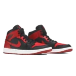 ⁦Air Jordan 1 Mid "Banned" Black University Red⁩ – תמונה ⁦2⁩