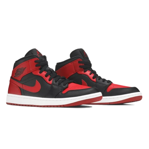 ⁦Air Jordan 1 Mid "Banned" Black University Red⁩ – תמונה ⁦2⁩
