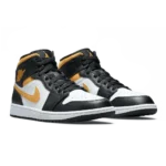 ⁦Air Jordan 1 Mid "Black University Gold" White Pollen Black⁩ – תמונה ⁦2⁩