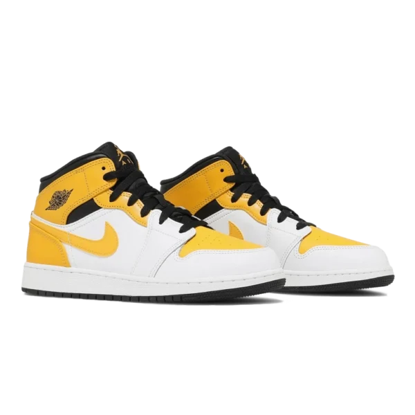 ⁦Air Jordan 1 Mid University Gold White Black⁩ – תמונה ⁦2⁩