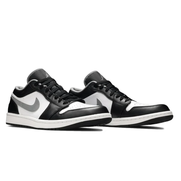 ⁦Air Jordan 1 Low Black Medium Grey White⁩ – תמונה ⁦2⁩