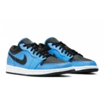 ⁦Air Jordan 1 Low University Blue Black White⁩ – תמונה ⁦2⁩