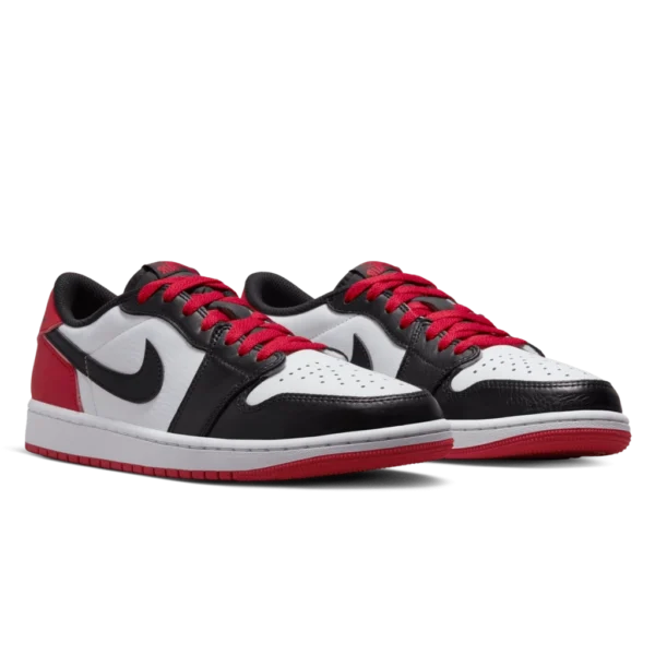⁦Air Jordan 1 Low "Black Toe" White Black Varsity Red⁩ – תמונה ⁦2⁩