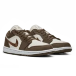 ⁦Air Jordan 1 Low Light Olive White Sail⁩ – תמונה ⁦2⁩