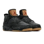 ⁦Air Jordan 4 Retro x Levi's "Black Denim"⁩ – תמונה ⁦2⁩