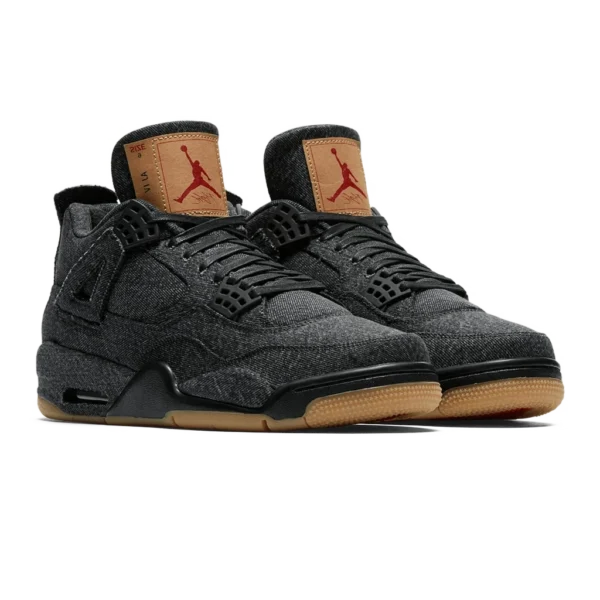 ⁦Air Jordan 4 Retro x Levi's "Black Denim"⁩ – תמונה ⁦2⁩