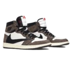 ⁦Air Jordan 1 High TS x Travis Scott Olive Green Dark Mocha⁩ – תמונה ⁦2⁩