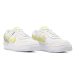 ⁦Nike Air Force 1 Shadow SE Pale Ivory Light Zitron⁩ – תמונה ⁦2⁩