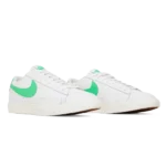 ⁦Nike Blazer Low Green Spark⁩ – תמונה ⁦2⁩