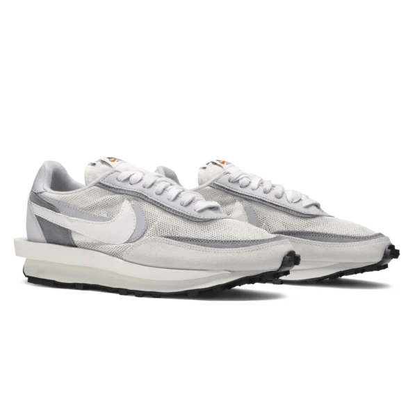 ⁦Nike LDV Waffle x Sacai Summit White⁩ – תמונה ⁦2⁩