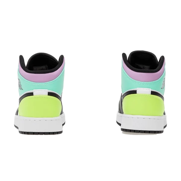 ⁦Air Jordan 1 Mid GS "Pastel Black Toe" White Volt Green Glow⁩ – תמונה ⁦3⁩