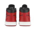 ⁦Air Jordan 1 Mid "Banned" Black University Red⁩ – תמונה ⁦3⁩