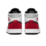 ⁦Air Jordan 1 Mid SE "Red Black Toe" White Black Grey Gym Red⁩ – תמונה ⁦3⁩