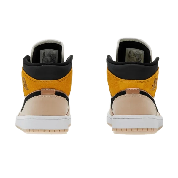 ⁦Air Jordan 1 Mid Particle Beige University Gold Black⁩ – תמונה ⁦3⁩