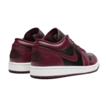 ⁦Air Jordan 1 Low SE Dark Beetroot Black White⁩ – תמונה ⁦3⁩