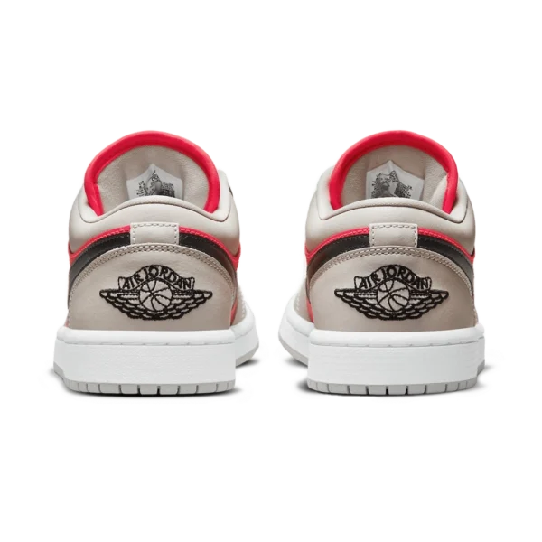 ⁦Air Jordan 1 Low Light Iron Ore Siren Red⁩ – תמונה ⁦3⁩