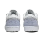 ⁦Air Jordan 1 Low Sky "Paris" White Sky Grey Football Grey⁩ – תמונה ⁦3⁩
