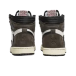 ⁦Air Jordan 1 High TS x Travis Scott Olive Green Dark Mocha⁩ – תמונה ⁦3⁩