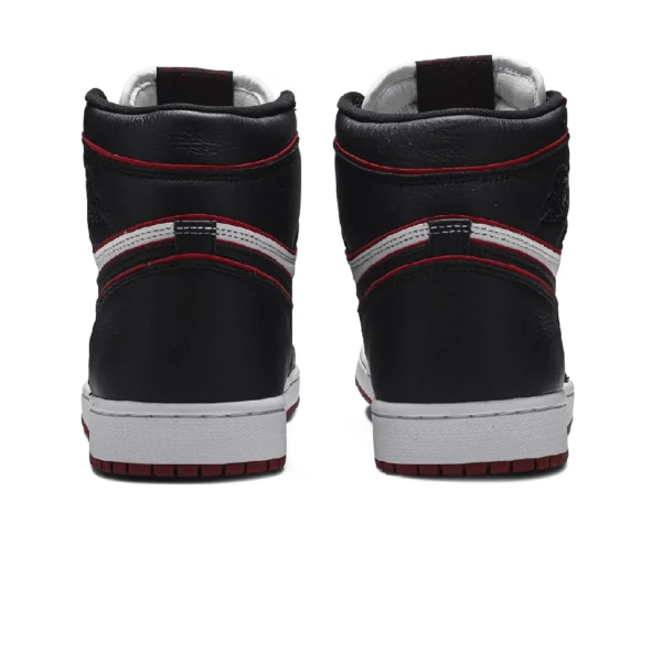⁦Air Jordan 1 High Retro OG Bloodline⁩ – תמונה ⁦3⁩