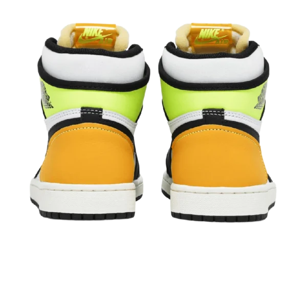 ⁦Air Jordan 1 Retro High Volt Gold⁩ – תמונה ⁦3⁩