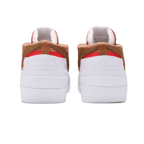 ⁦Nike Blazer Low x Sacai Light British Tan⁩ – תמונה ⁦3⁩