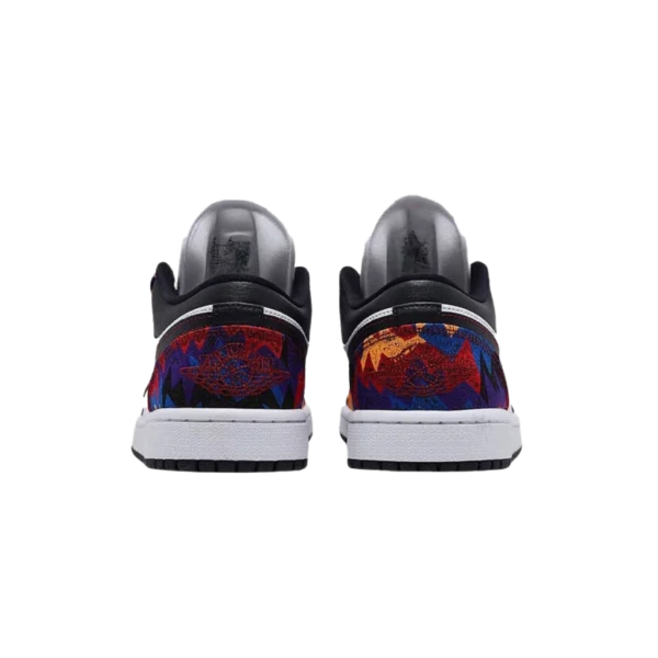 ⁦Air Jordan 1 Low "Nothing But Net" White Dark Obsidian Team Red⁩ – תמונה ⁦3⁩