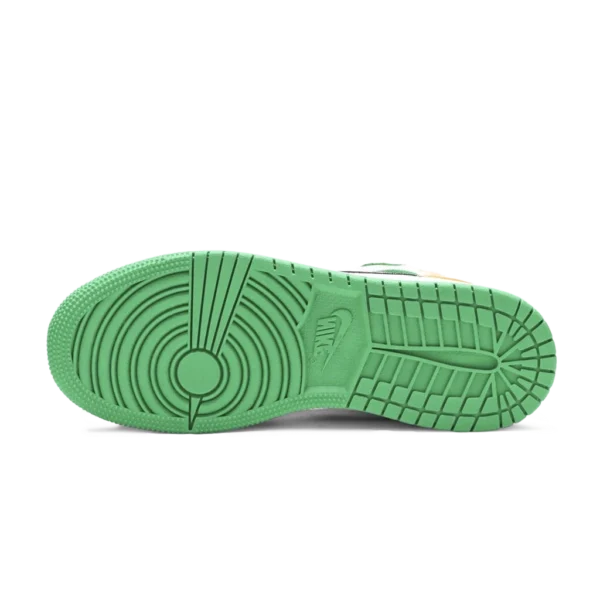 ⁦Air Jordan 1 Mid GS "Oakland" White Laser Orange Lucky Green⁩ – תמונה ⁦4⁩