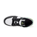 ⁦Air Jordan 1 Mid GS "Pastel Black Toe" White Volt Green Glow⁩ – תמונה ⁦4⁩