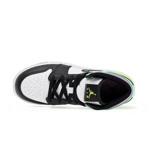 ⁦Air Jordan 1 Mid GS "Pastel Black Toe" White Volt Green Glow⁩ – תמונה ⁦4⁩