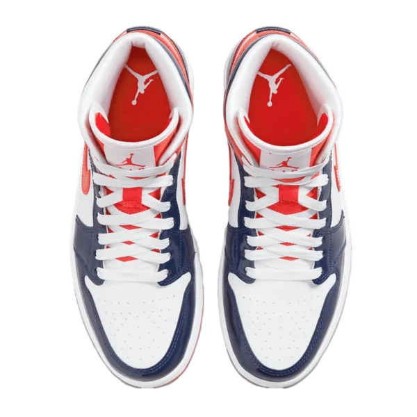 ⁦Air Jordan 1 Mid "Champ Colors" Midnight Navy University Red⁩ – תמונה ⁦4⁩