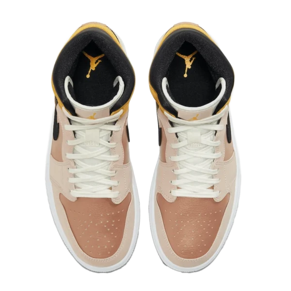 ⁦Air Jordan 1 Mid SE Particle Beige Metallic Red Bronze Black⁩ – תמונה ⁦4⁩