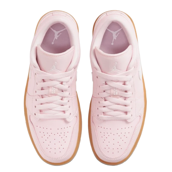 ⁦Air Jordan 1 Low Arctic Pink White Gum Light Brown⁩ – תמונה ⁦4⁩