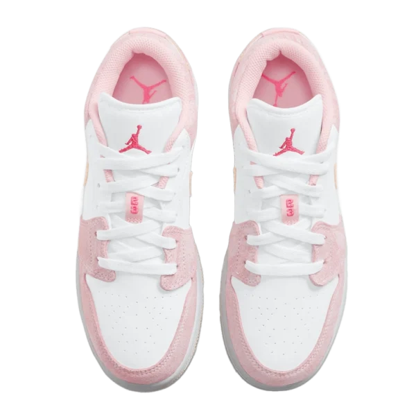 ⁦Air Jordan 1 Low "Strawberry Ice Cream" Arctic Punch Vanilla White⁩ – תמונה ⁦4⁩