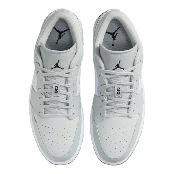 ⁦Air Jordan 1 Low “White Camo” White Photon Dust Grey Fog⁩ – תמונה ⁦4⁩