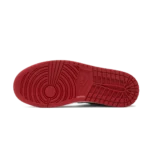 ⁦Air Jordan 1 Low "Bred Toe" Gym Red Black White⁩ – תמונה ⁦4⁩