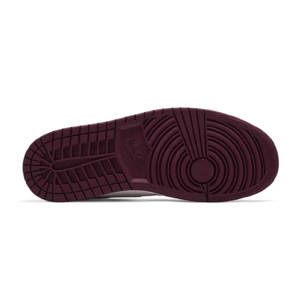 ⁦Air Jordan 1 Retro High Bordeaux⁩ – תמונה ⁦4⁩