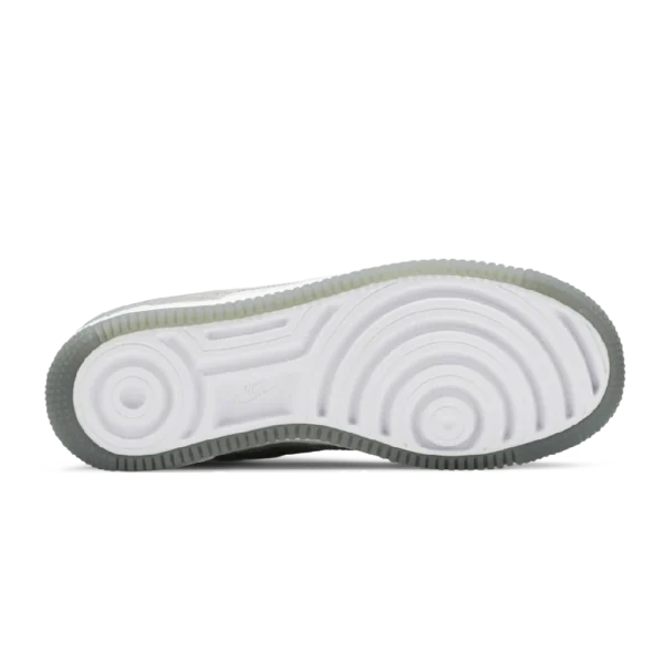 ⁦Nike Air Force 1 Shadow SE Particle Grey⁩ – תמונה ⁦4⁩