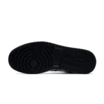 ⁦Air Jordan 1 Low "Brushstroke Swoosh" Black Red⁩ – תמונה ⁦5⁩