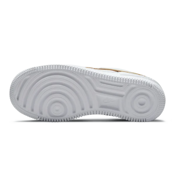 ⁦Nike Air Force 1 Shadow White Metallic Gold⁩ – תמונה ⁦5⁩
