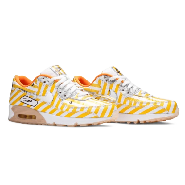 ⁦Nike Air Max 90 Swoosh Mart Fried Chicken⁩ – תמונה ⁦2⁩