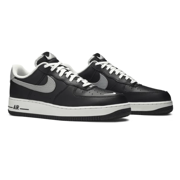 ⁦Nike Air Force 1 ’07 LV8 Swoosh⁩ – תמונה ⁦2⁩