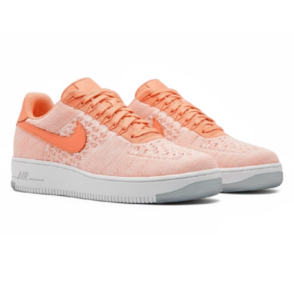 ⁦Nike Air Force 1 Flyknit Low Tomic Pink⁩ – תמונה ⁦2⁩