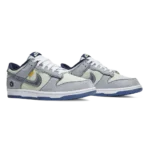 ⁦Nike Dunk Low x Union LA “Passport Pack" Pistachio⁩ – תמונה ⁦2⁩