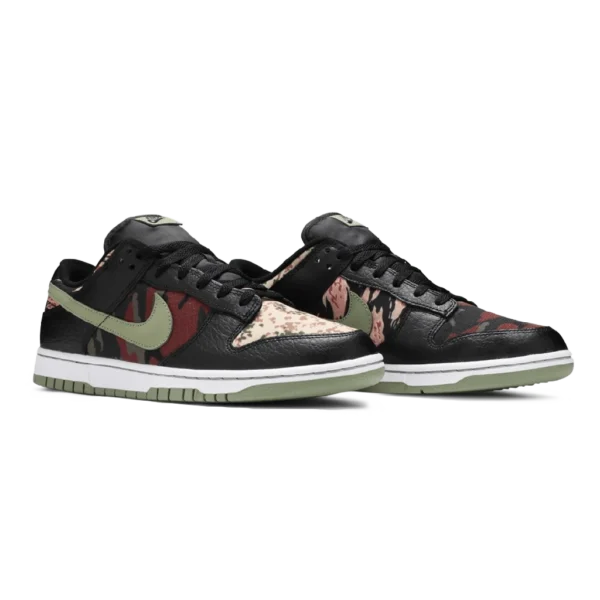 ⁦Nike Dunk Low SE “Black Multi-Camo”⁩ – תמונה ⁦2⁩