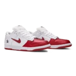⁦Nike Dunk SB Low x Supreme “Varsity Red”⁩ – תמונה ⁦2⁩