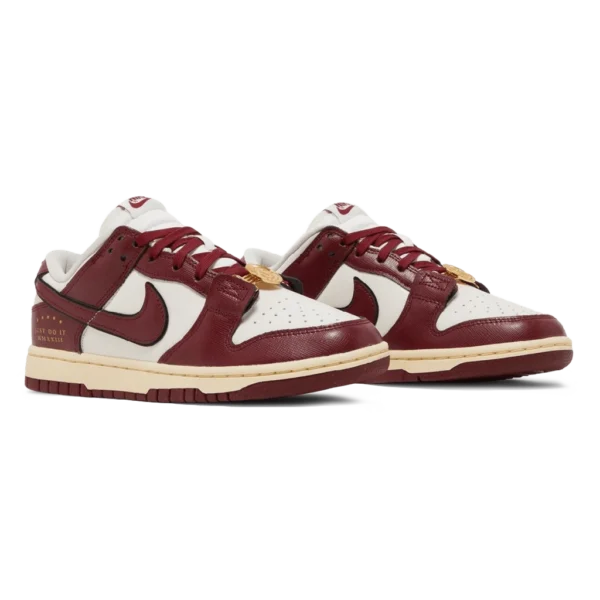 ⁦Nike Dunk Low SE “Just Do It" Sisterhood Team Red⁩ – תמונה ⁦2⁩