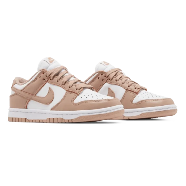 ⁦Nike Dunk Low Rose Whisper⁩ – תמונה ⁦2⁩