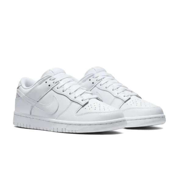 ⁦Nike Dunk Low Triple White⁩ – תמונה ⁦2⁩