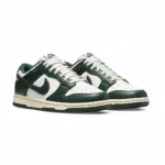 ⁦Nike Dunk Low Vintage Green⁩ – תמונה ⁦2⁩